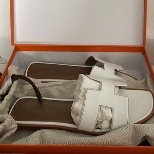 White Hermes oran